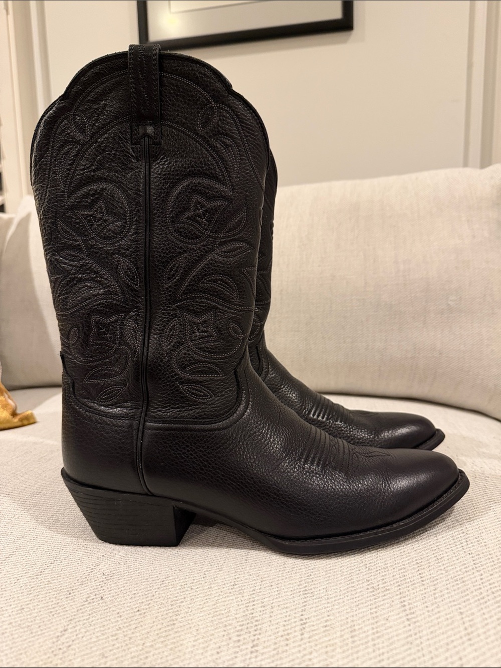 Ariat Herritage Black Leather Cowboy Boots size 10